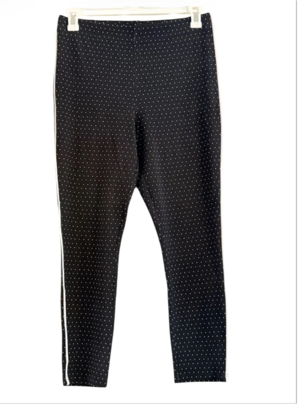 HUE Black Pin Dot Knit High Waist Cropped Skimmer Leggings Piping Side Stripe L
